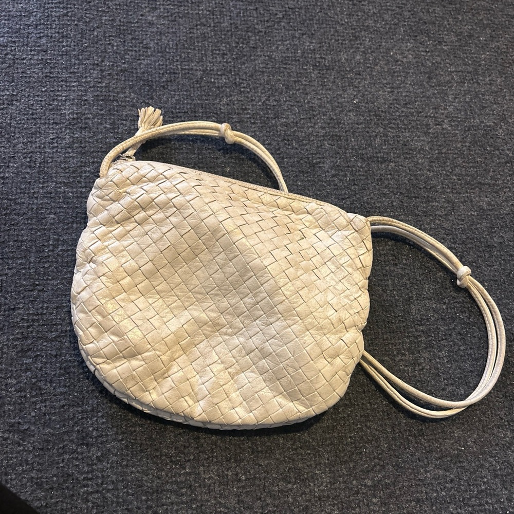 Vintage bottega Venta bag preowned. Selling for a very low price!